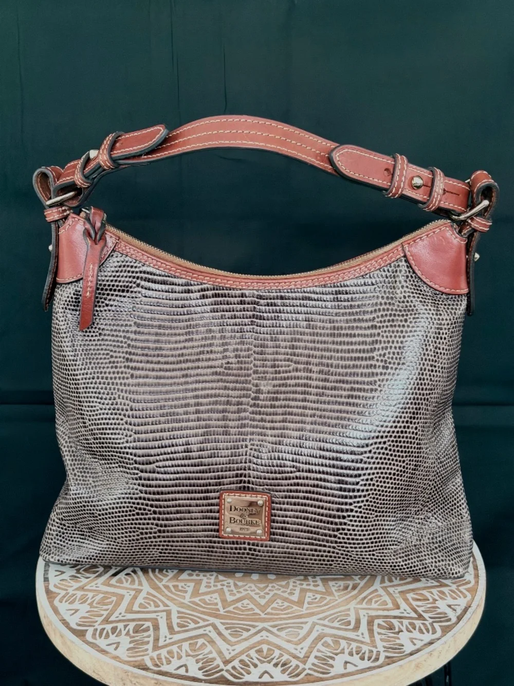 Vintage Dooney & Bourke- Medium Brown Alligator Shoulder Hobo Bag